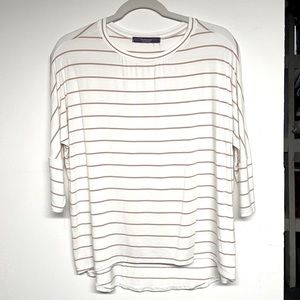 SOLD**Stretchy 3/4 Sleeve Top